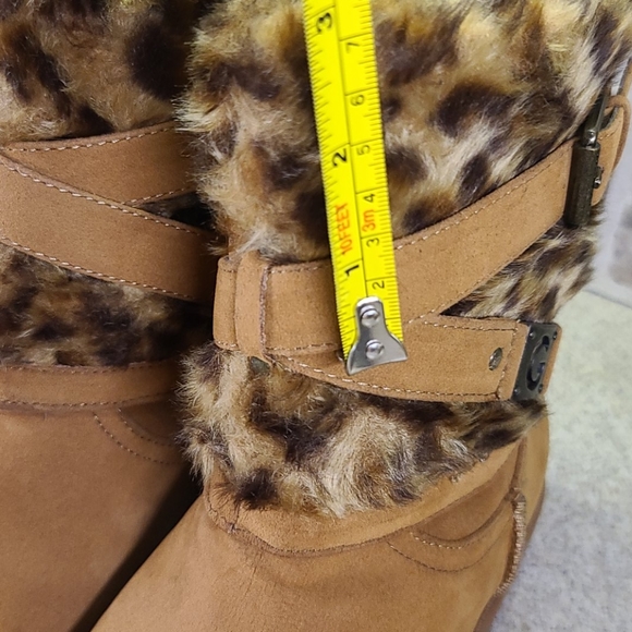 SIZE 6M Faux fur upper By Guess Dk Tan - Picture 10 of 13